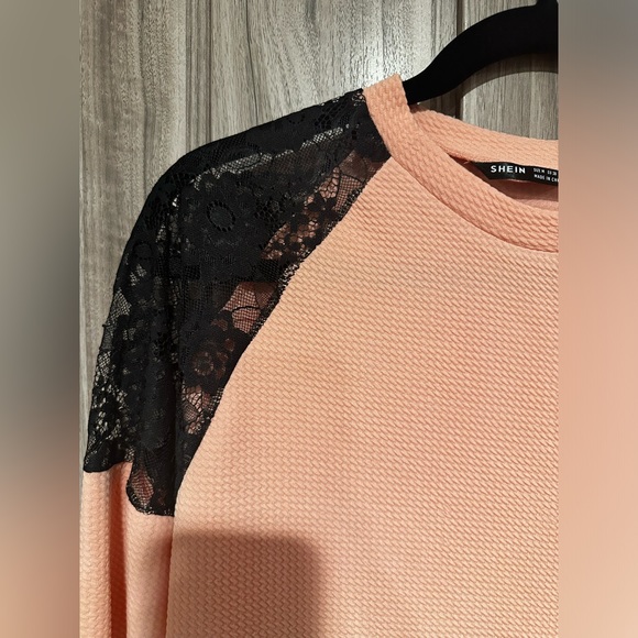 Lace Insert Raglan Sleeve Top - Picture 5 of 9